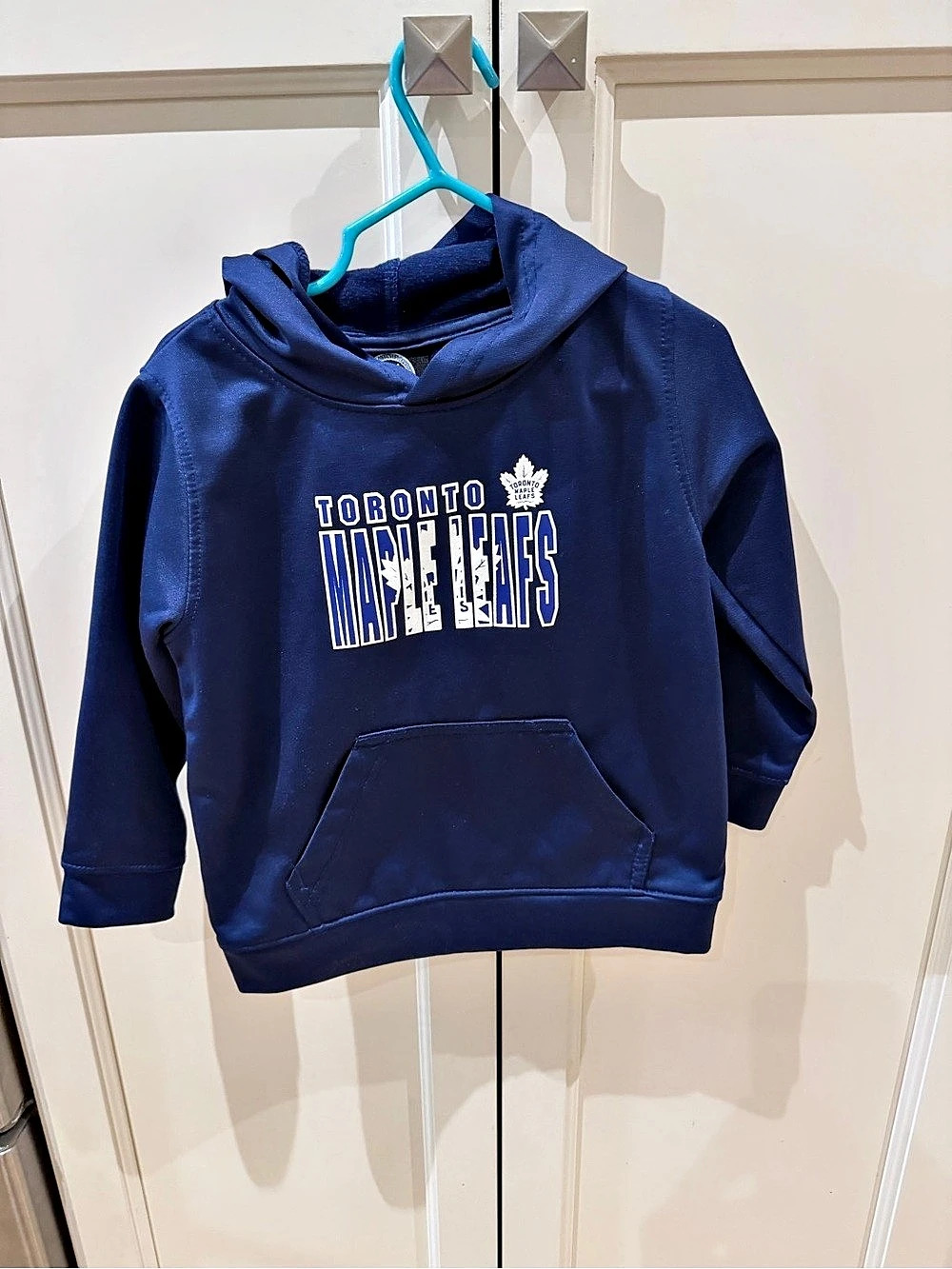 NHL Boys 3T Blue Toronto maple leafs Hoodie Like New
